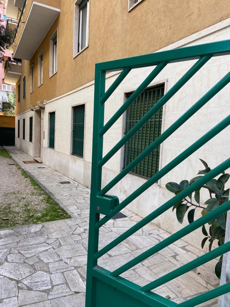 Superior Apt Next Colosseo A/C Wo Fi 3 Bedrooms Rome Bagian luar foto